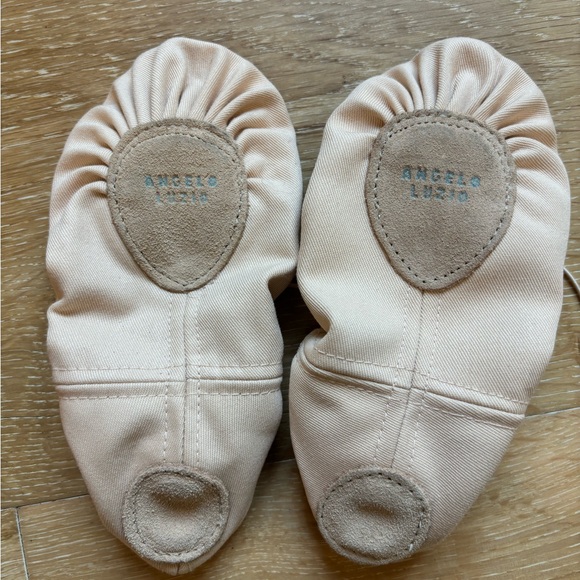 Brand new in box Angelo Luzio soft ballet slippers - Picture 5 of 6